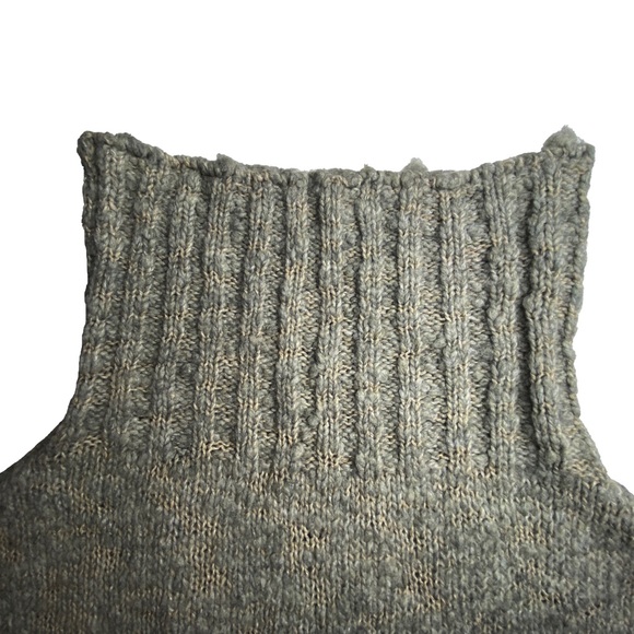 MISS SIXTY Sweater Cape - Picture 5 of 10